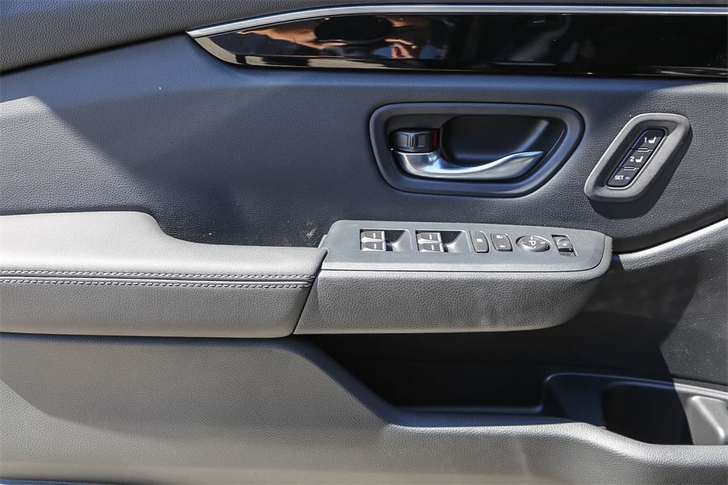 Thumbnail: 2025 Honda Pilot - 20