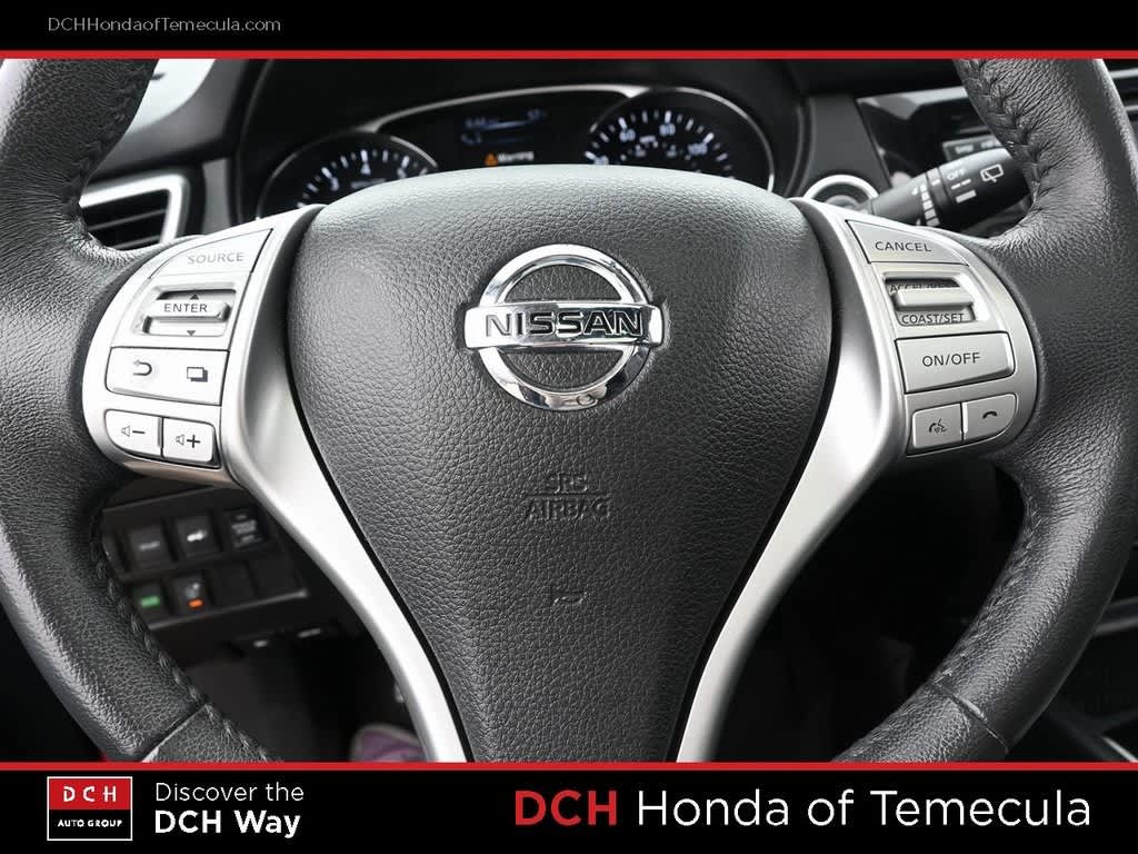 Thumbnail: 2016 Nissan Rogue - 17