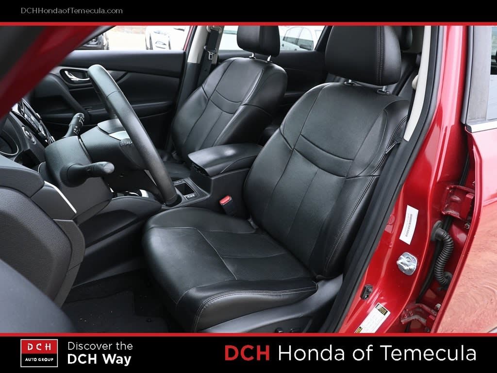 Thumbnail: 2016 Nissan Rogue - 8