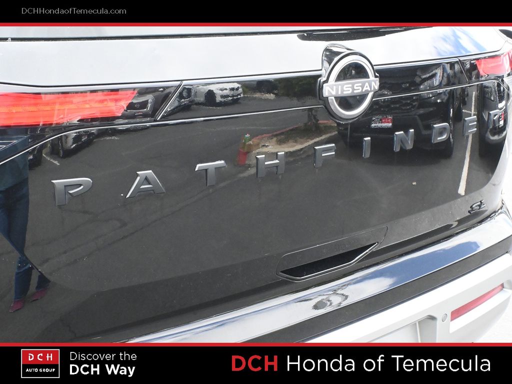 Thumbnail: 2022 Nissan Pathfinder - 19