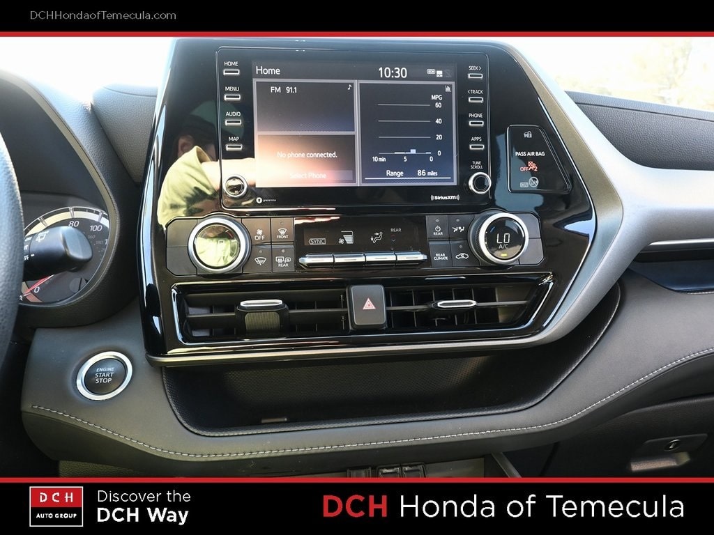 Thumbnail: 2021 Toyota Highlander - 12