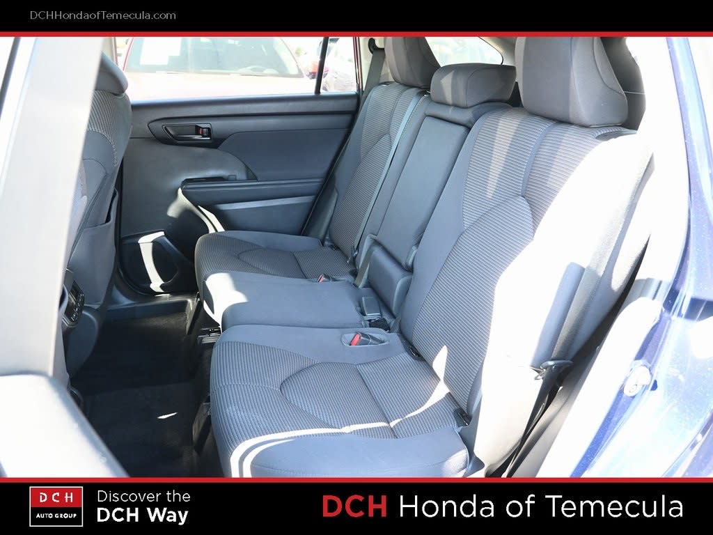 Thumbnail: 2021 Toyota Highlander - 11