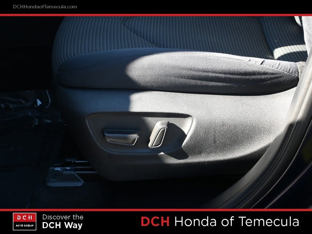 Thumbnail: 2021 Toyota Highlander - 23