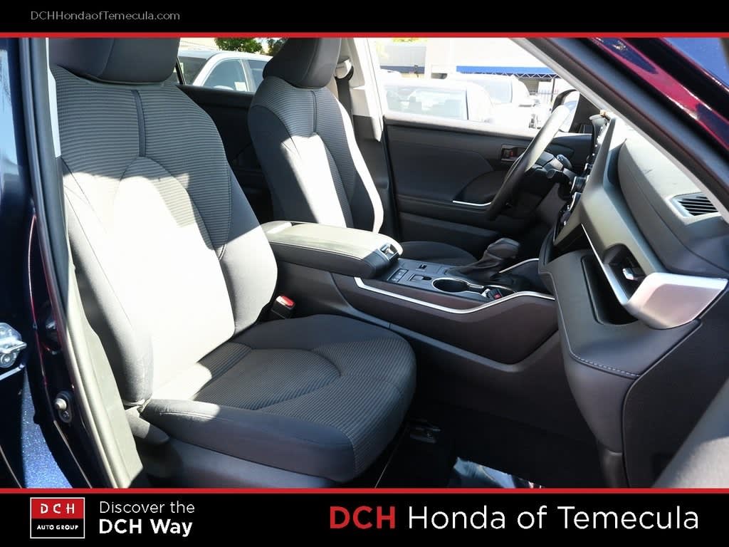 Thumbnail: 2021 Toyota Highlander - 10