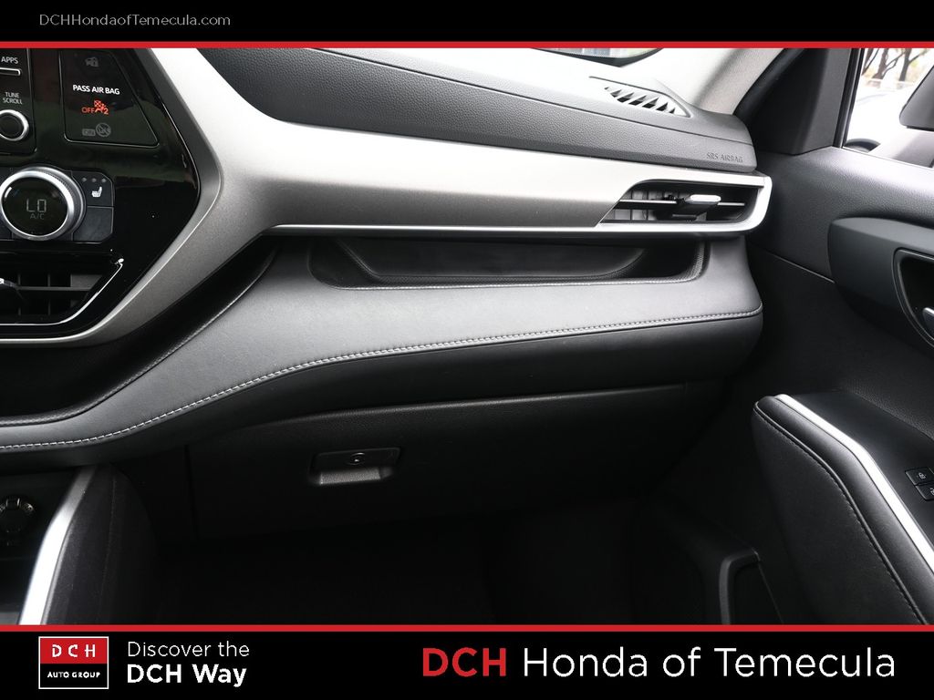 Thumbnail: 2021 Toyota Highlander - 21