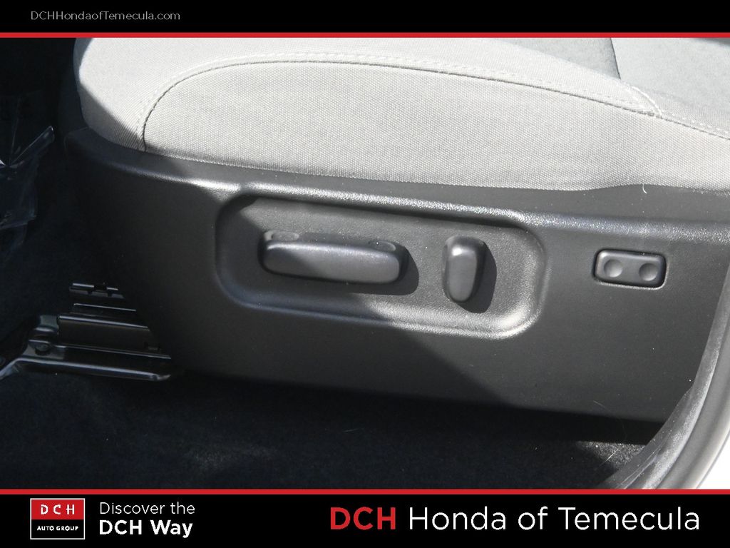 Thumbnail: 2021 Toyota Tacoma - 22