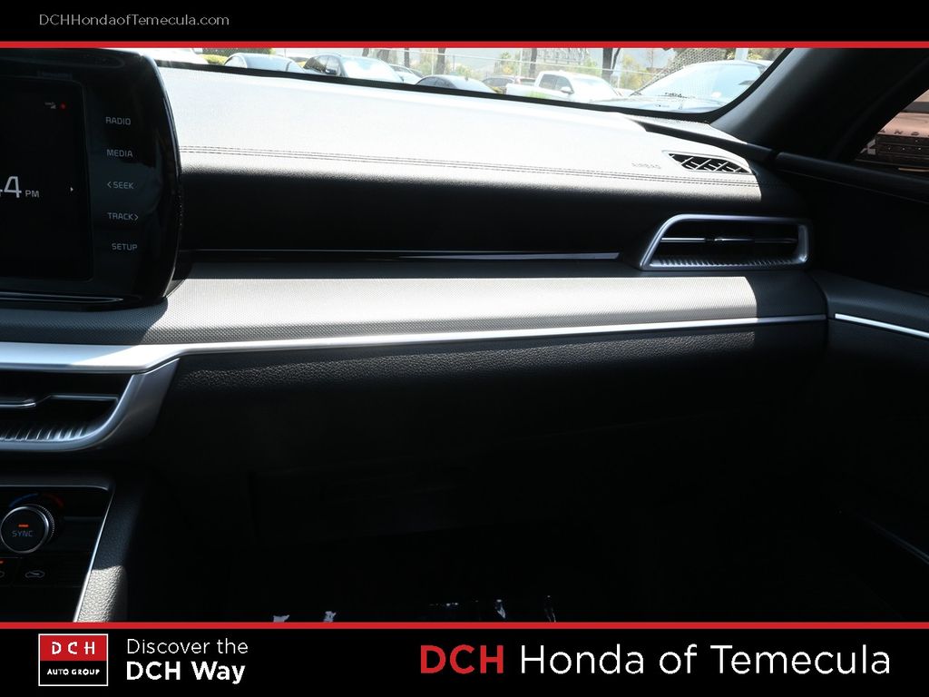 Thumbnail: 2022 Kia K5 - 21