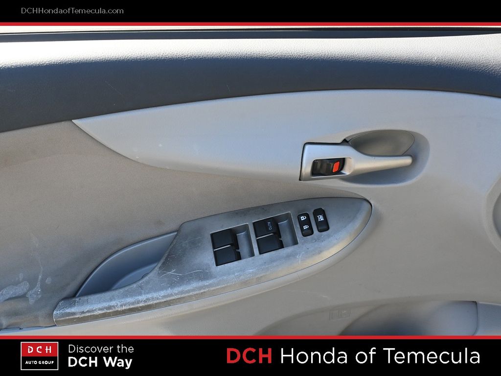 Thumbnail: 2013 Toyota Corolla - 21