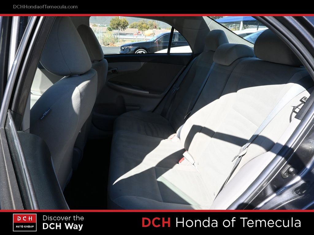 Thumbnail: 2013 Toyota Corolla - 11