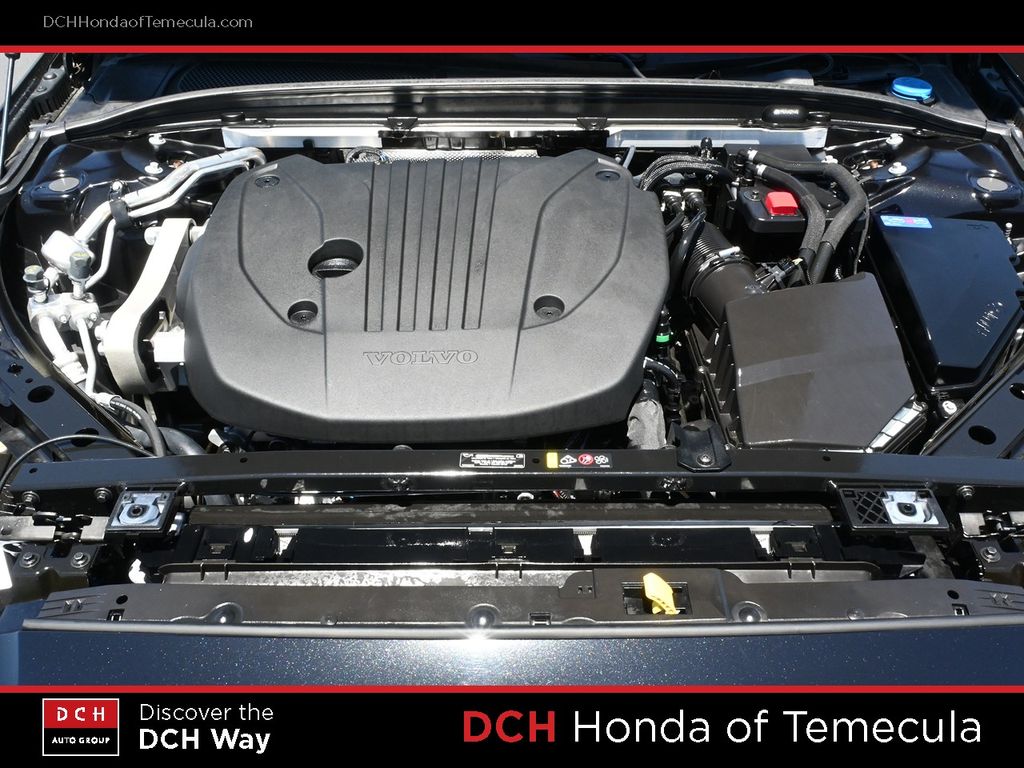 Thumbnail: 2024 Volvo S60 - 8