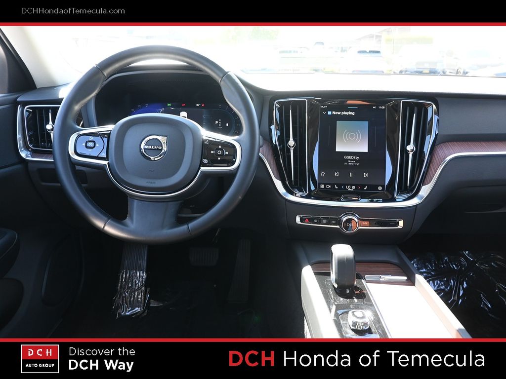 Thumbnail: 2024 Volvo S60 - 2