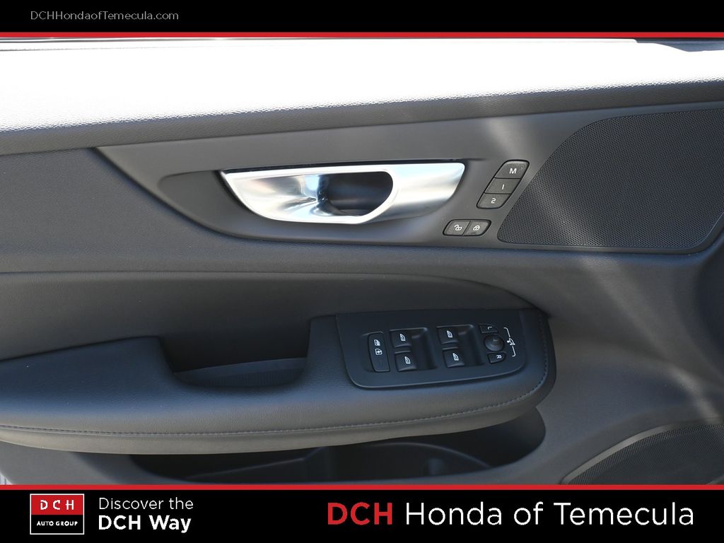 Thumbnail: 2024 Volvo S60 - 22