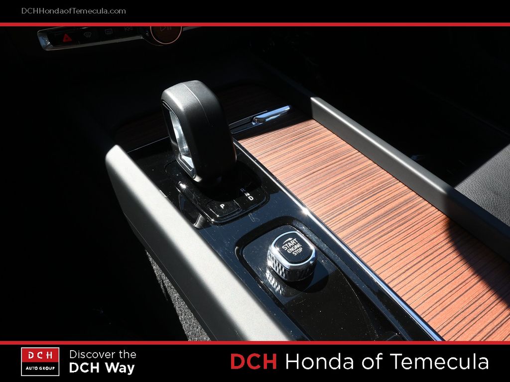 Thumbnail: 2024 Volvo S60 - 13
