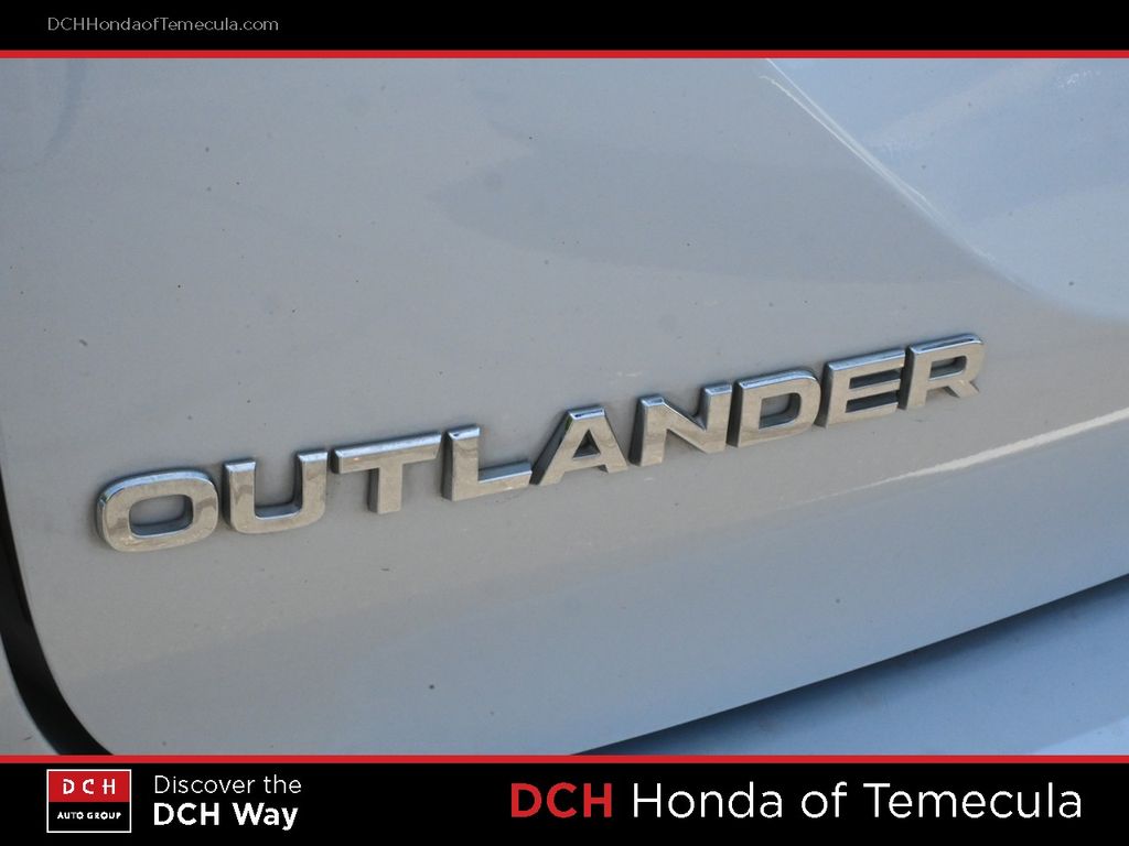 Thumbnail: 2024 Mitsubishi Outlander - 6