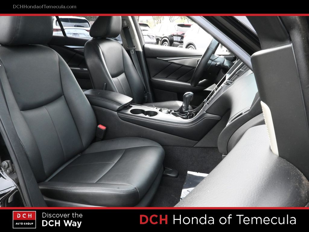 Thumbnail: 2017 INFINITI Q50 - 10