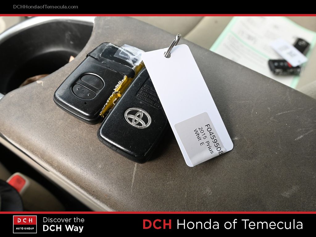 Thumbnail: 2015 Toyota Prius - 7