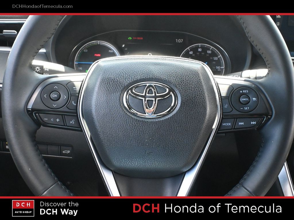 Thumbnail: 2022 Toyota Venza - 19