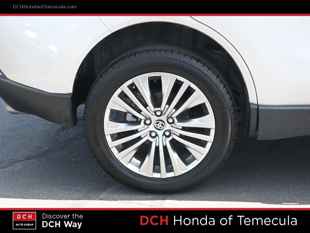 Thumbnail: 2022 Toyota Venza - 7
