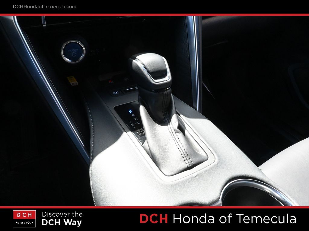 Thumbnail: 2022 Toyota Venza - 13