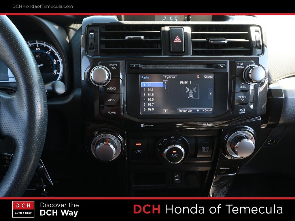 Thumbnail: 2015 Toyota 4Runner - 13