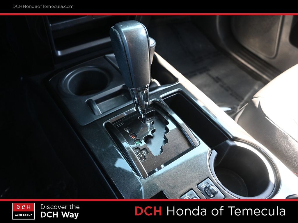 Thumbnail: 2015 Toyota 4Runner - 14