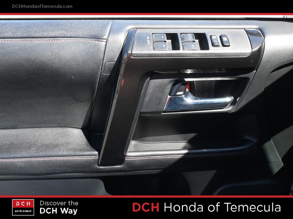 Thumbnail: 2015 Toyota 4Runner - 22