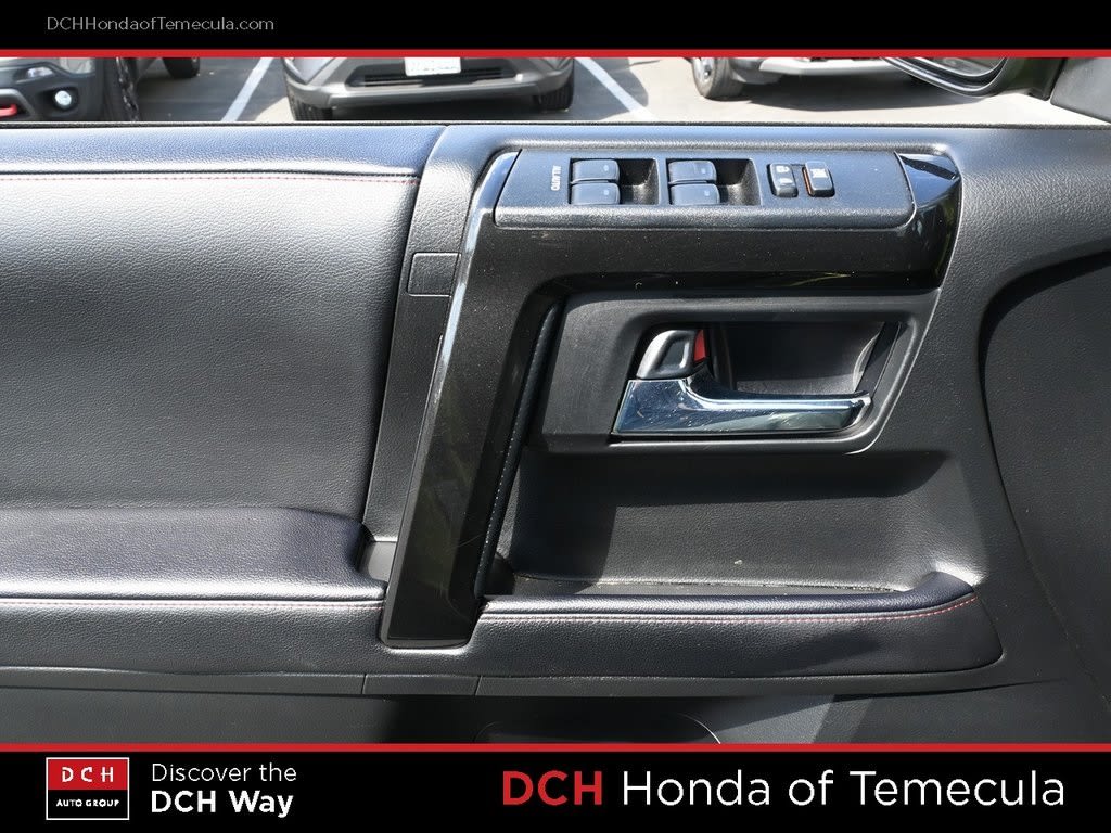 Thumbnail: 2022 Toyota 4Runner - 22