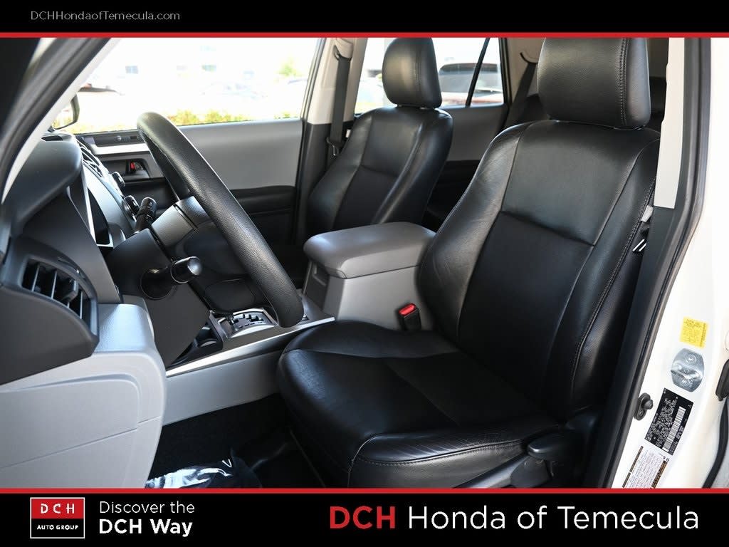 Thumbnail: 2010 Toyota 4Runner - 9