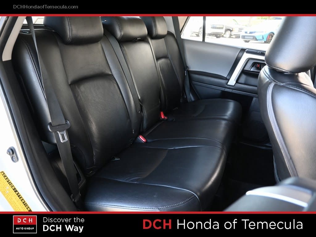 Thumbnail: 2010 Toyota 4Runner - 23