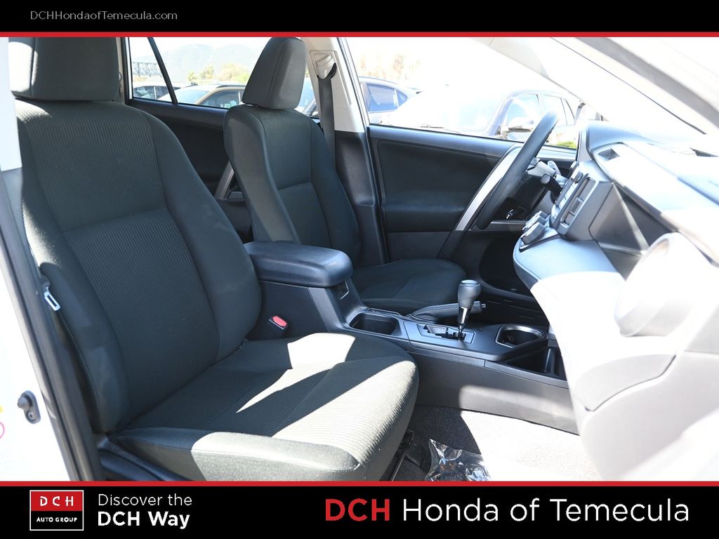 Thumbnail: 2018 Toyota RAV4 - 10