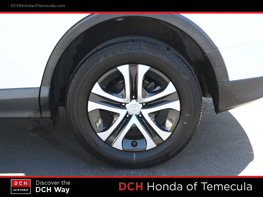 Thumbnail: 2018 Toyota RAV4 - 7