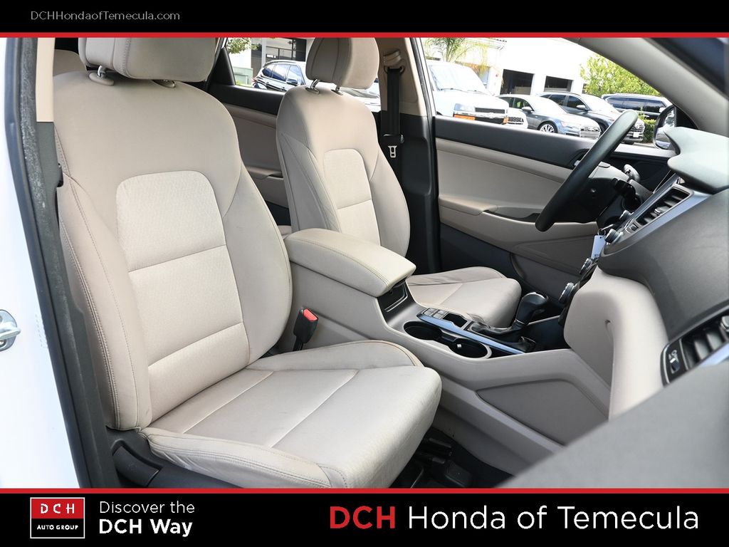 Thumbnail: 2017 Hyundai Tucson - 10