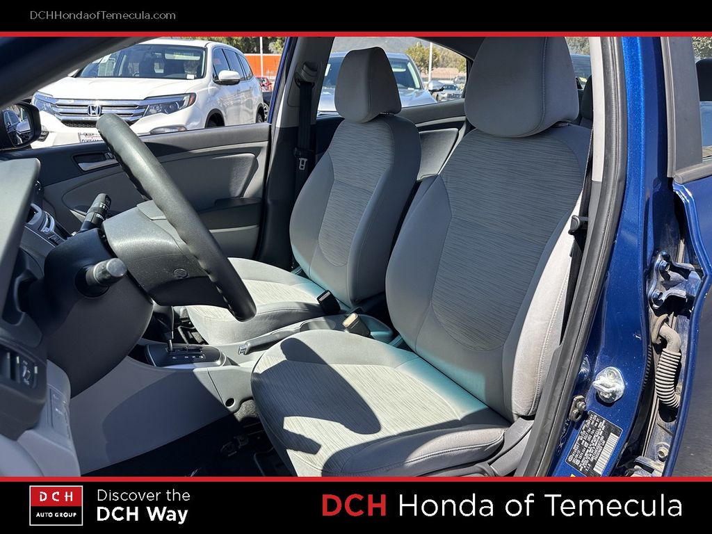 Thumbnail: 2016 Hyundai Accent - 9