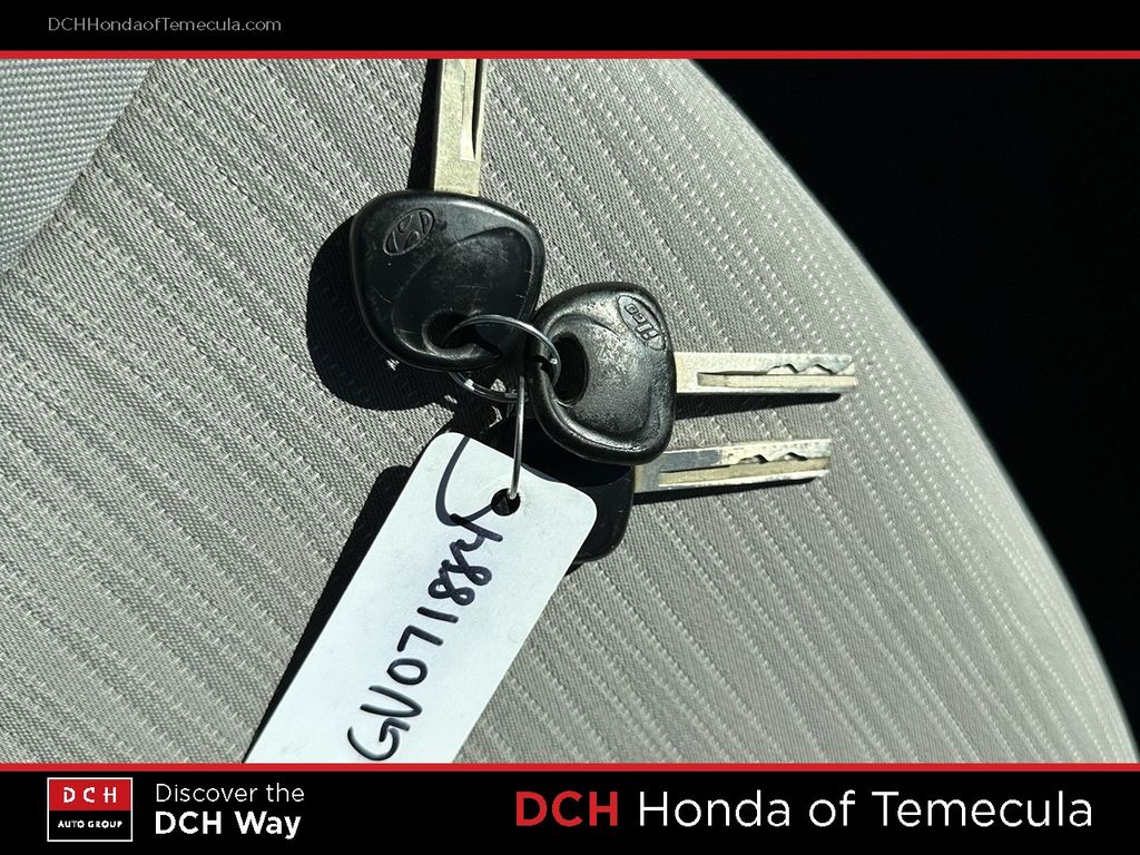 Thumbnail: 2016 Hyundai Accent - 15