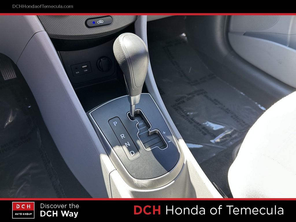 Thumbnail: 2016 Hyundai Accent - 12