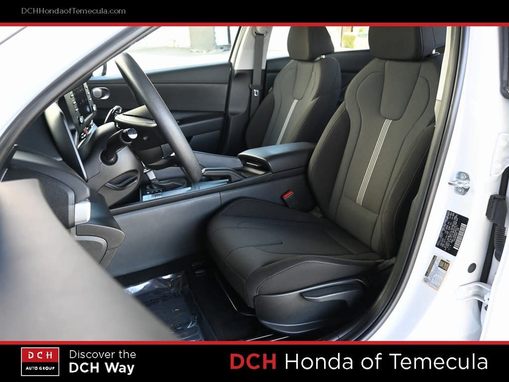 Thumbnail: 2024 Hyundai Elantra - 8