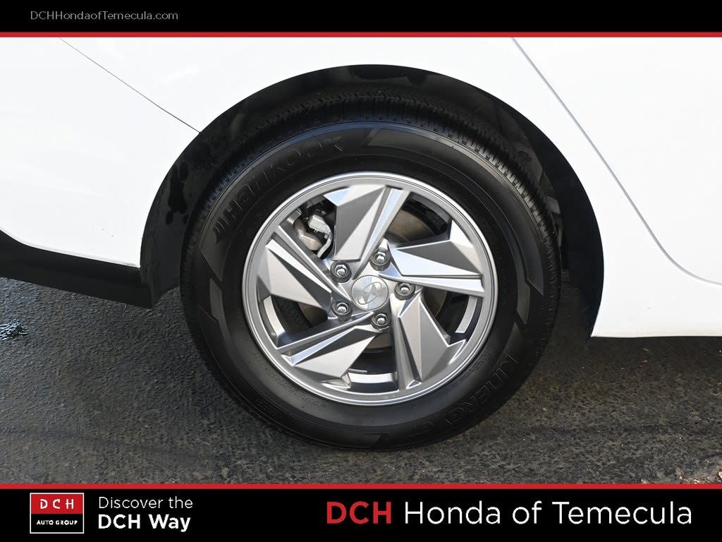 Thumbnail: 2024 Hyundai Elantra - 5