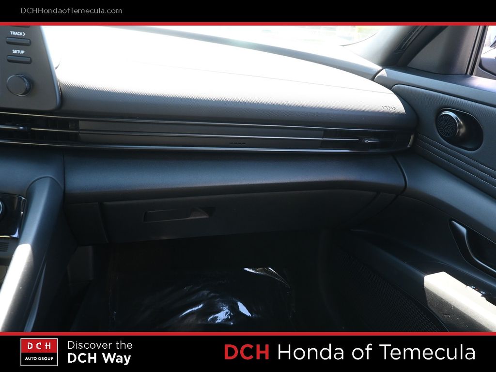 Thumbnail: 2025 Hyundai Elantra - 21