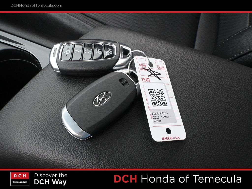 Thumbnail: 2023 Hyundai Elantra - 15