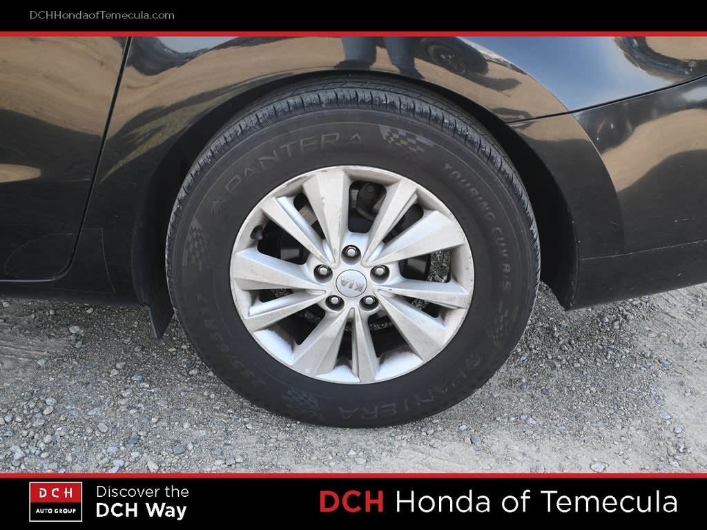 Thumbnail: 2016 Kia Sedona - 6