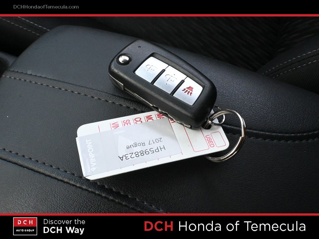 Thumbnail: 2017 Nissan Rogue - 16