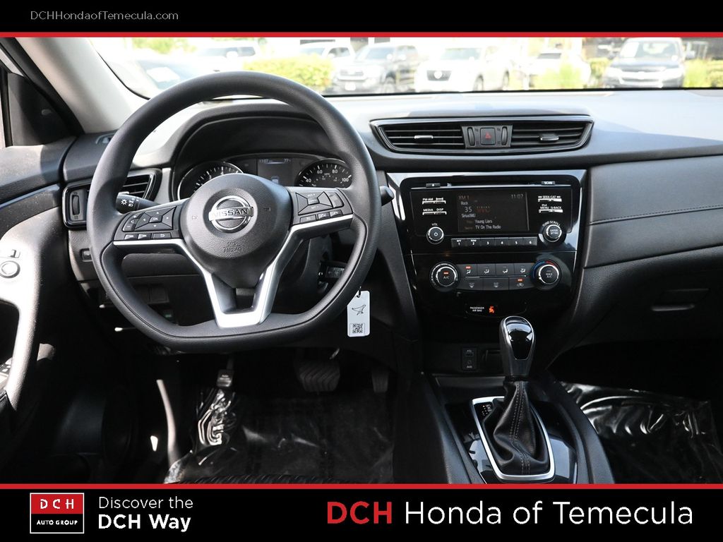 Thumbnail: 2017 Nissan Rogue - 2