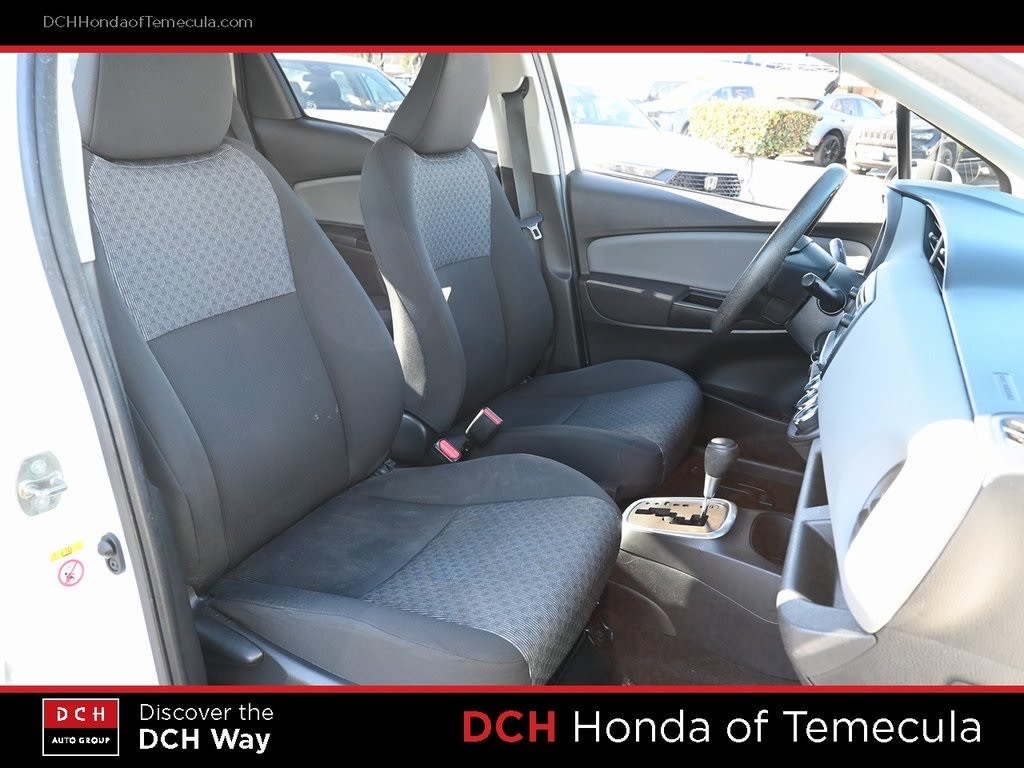 Thumbnail: 2015 Toyota Yaris - 23