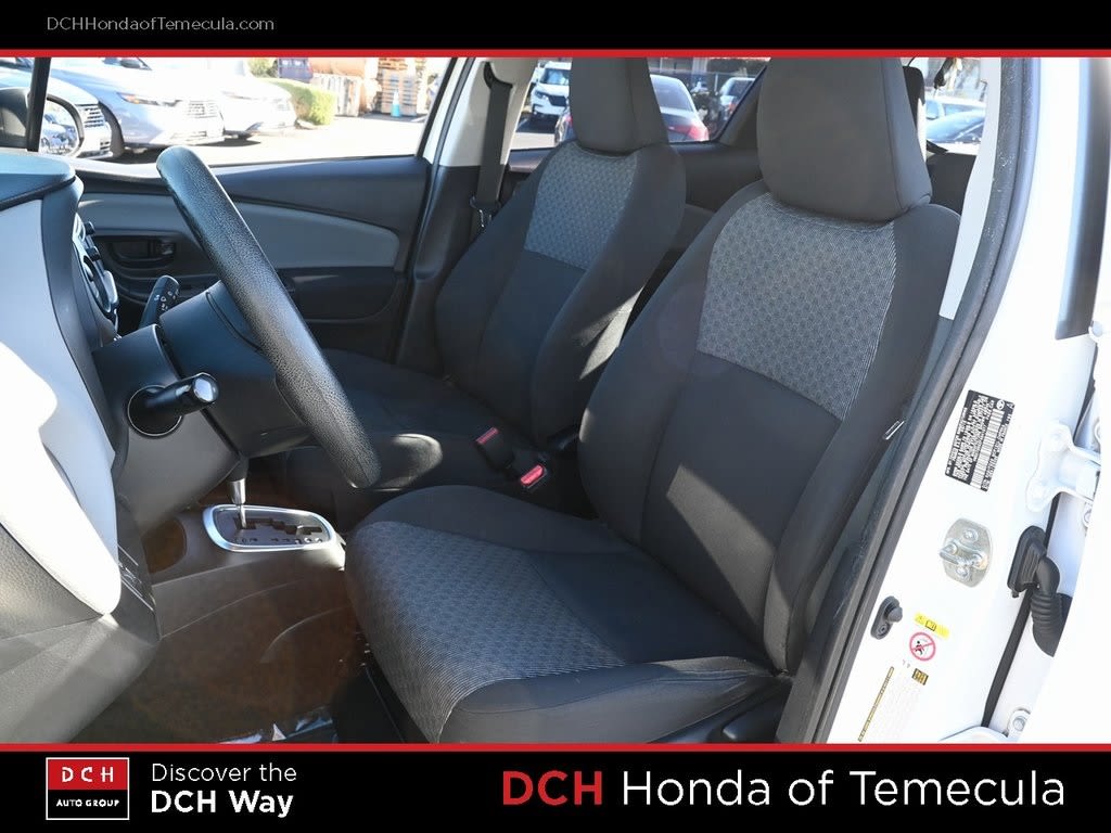 Thumbnail: 2015 Toyota Yaris - 9