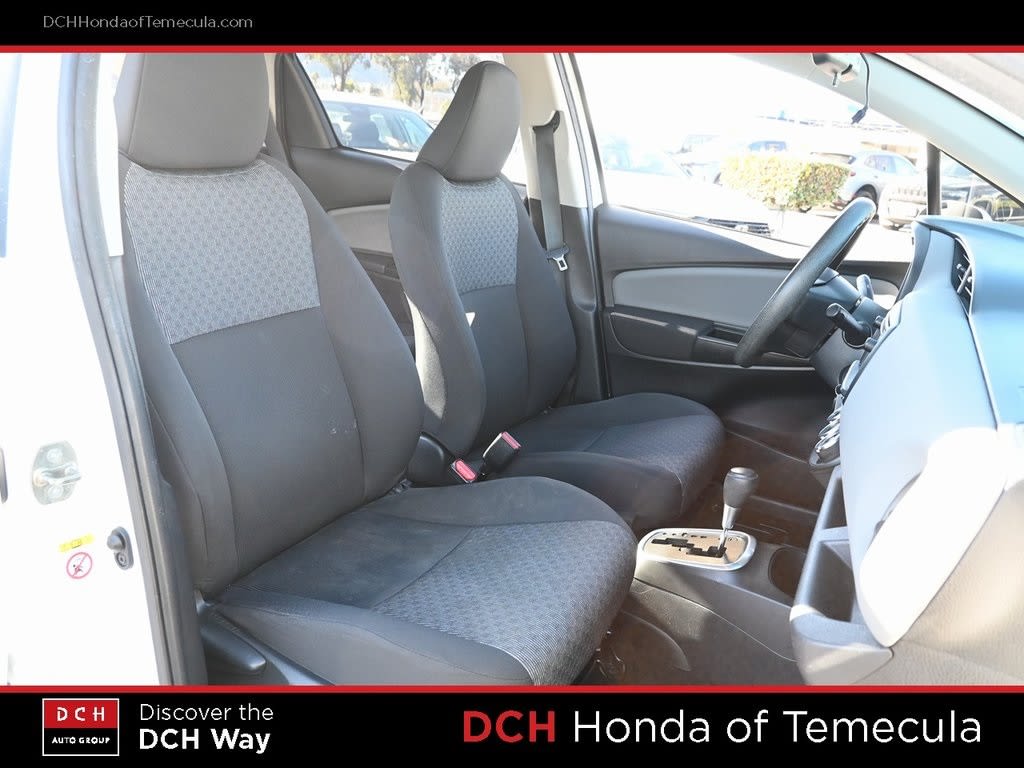 Thumbnail: 2015 Toyota Yaris - 10