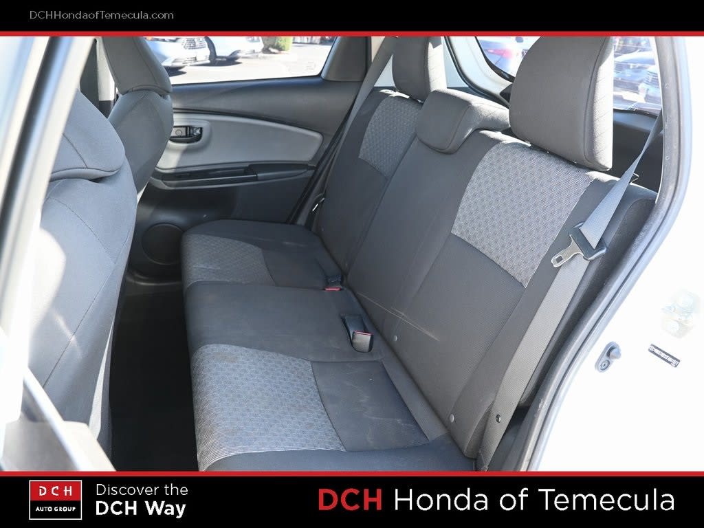 Thumbnail: 2015 Toyota Yaris - 11