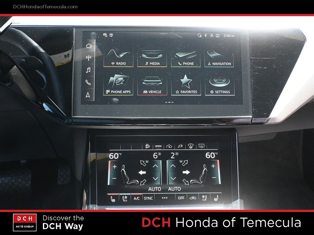 Thumbnail: 2022 Audi e-tron - 19