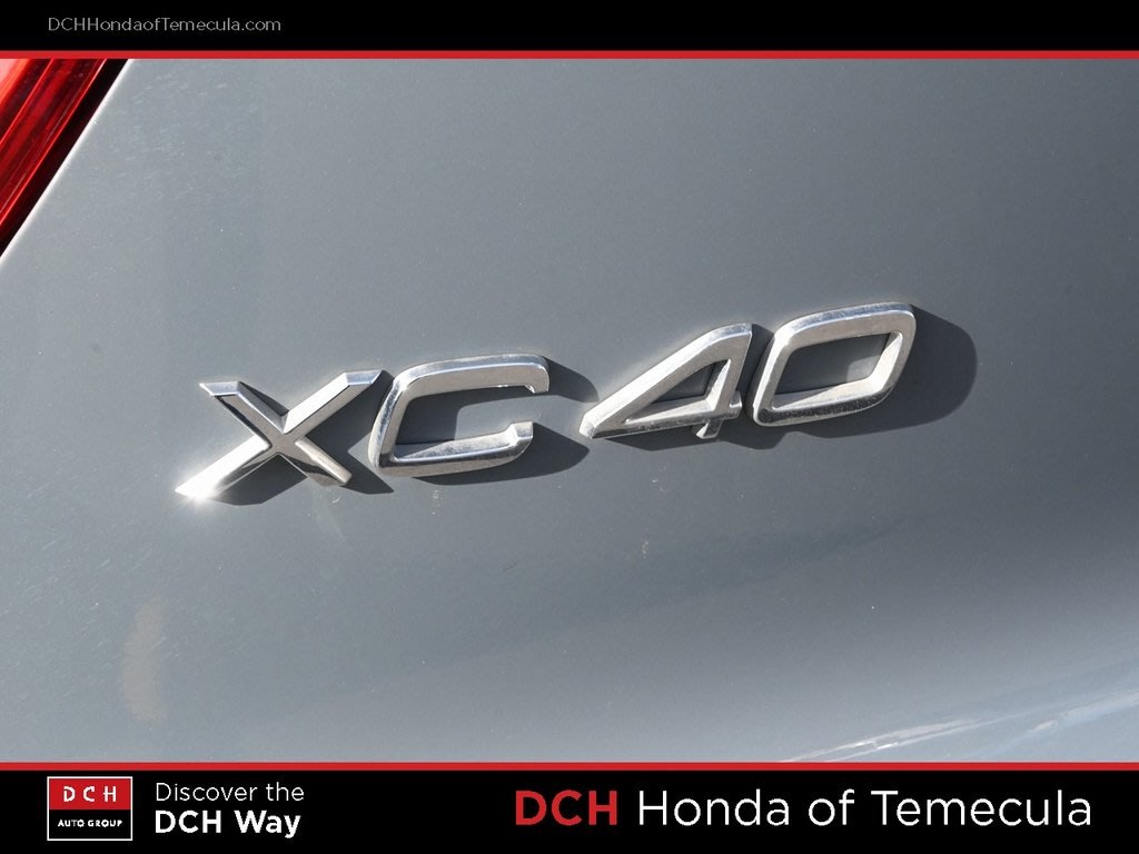 Thumbnail: 2021 Volvo XC40 - 6