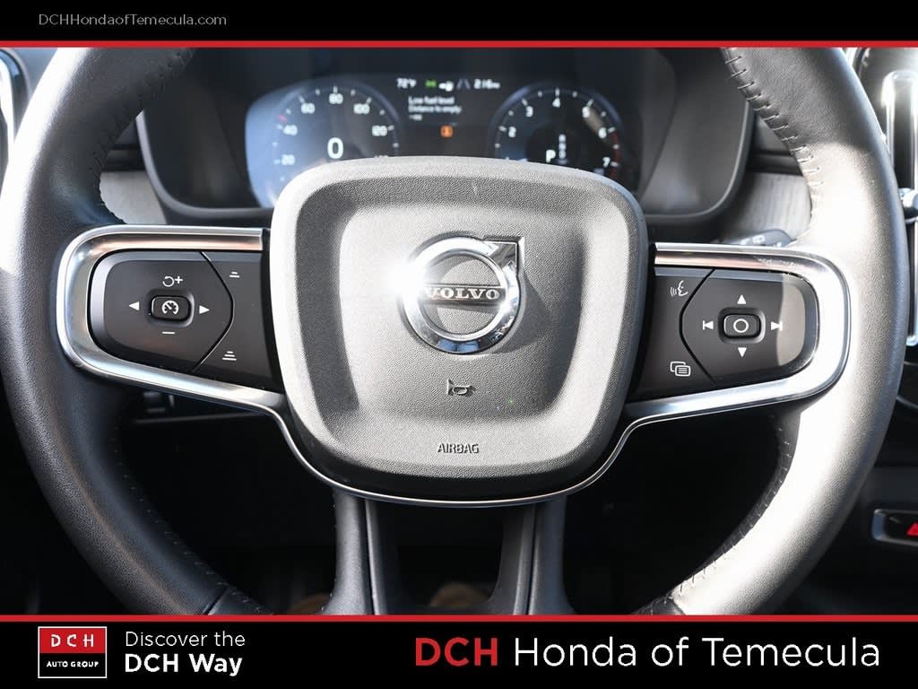 Thumbnail: 2021 Volvo XC40 - 19
