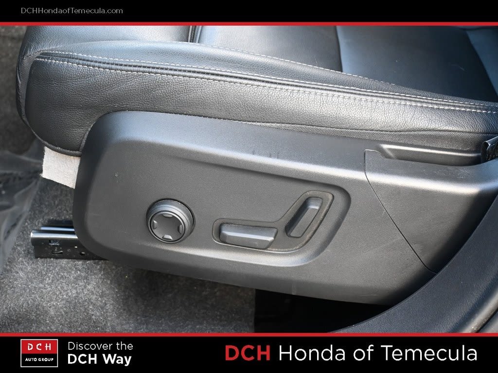 Thumbnail: 2021 Volvo XC40 - 23